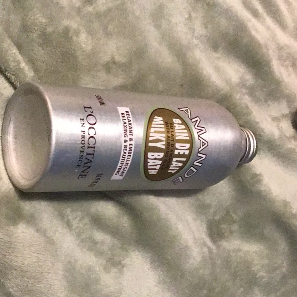Amanda milky bath relaxing & beatifying L’Occitane 500 ml new